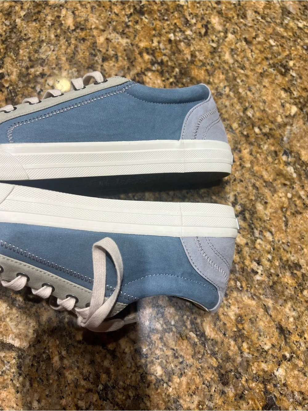 Taos Casual women's Low-Top Sneakers in Light Blue and Gray